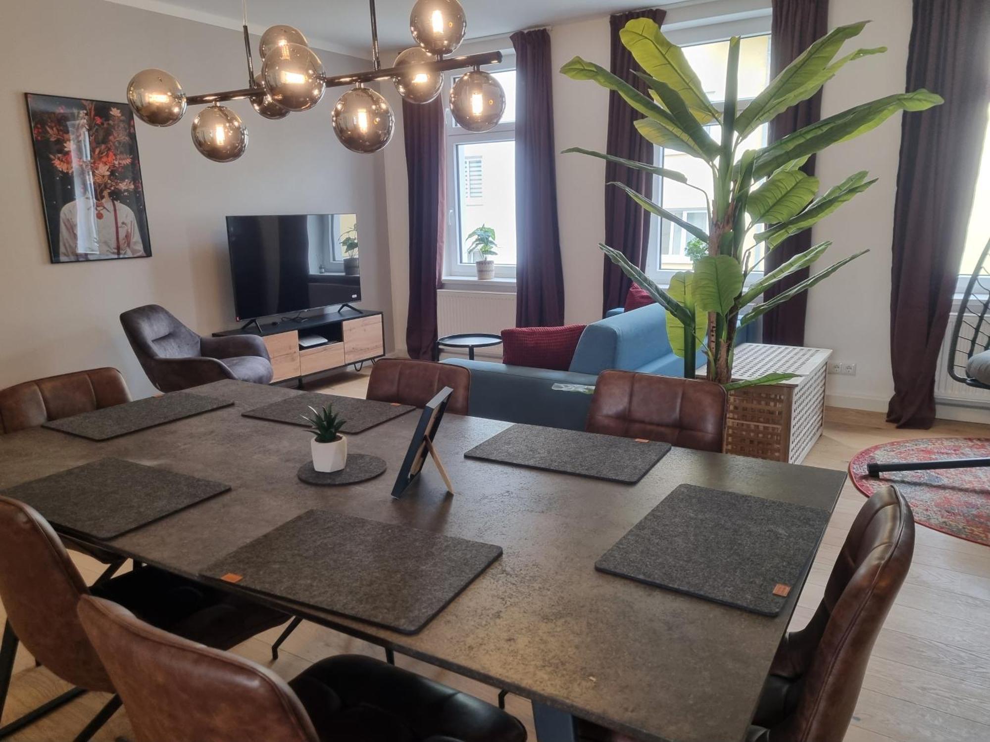 Maremar - Style-Loft Am Ferberturm - 2 Schlafzimmer - Luxus Boxspringbett - Arbeitsplaetze - Highspeed Wlan Гера Екстер'єр фото